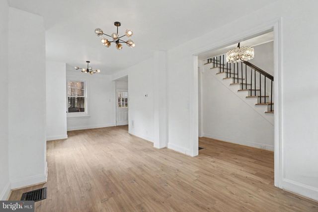 1712 ELM ST, Harrisburg, PA 17103