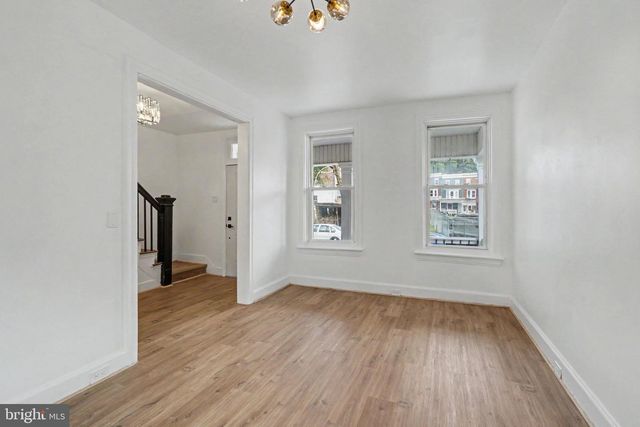 1712 ELM ST, Harrisburg, PA 17103