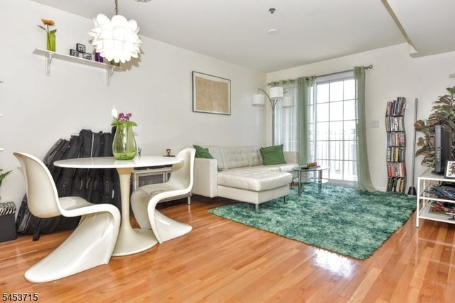318 54Th St 4L, West New York Town, NJ 07093