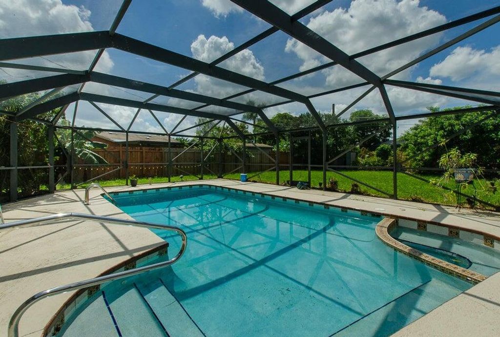 22191 SW 60th Avenue, Boca Raton, FL 33428