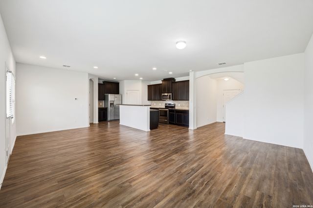 8215 Bending Willow, San Antonio, TX 78223