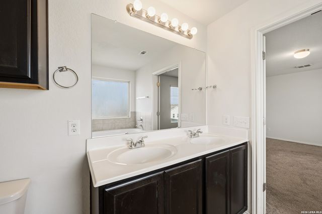 8215 Bending Willow, San Antonio, TX 78223