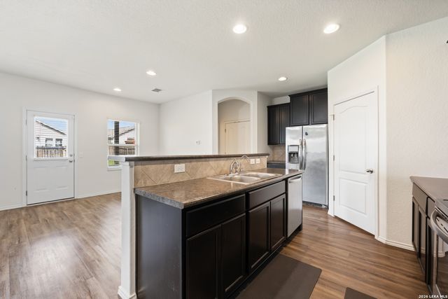 8215 Bending Willow, San Antonio, TX 78223