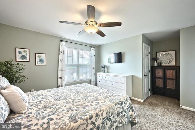 1079 HEARTHRIDGE LN, York, PA 17404