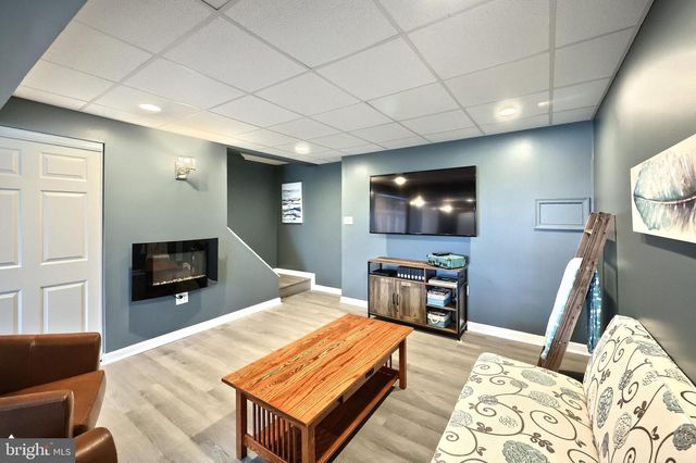 1079 HEARTHRIDGE LN, York, PA 17404