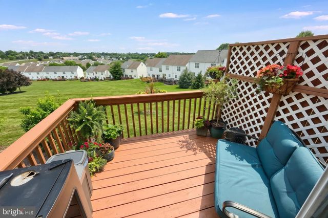 1079 HEARTHRIDGE LN, York, PA 17404