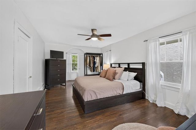 820 W 72nd Street, Kansas City, MO 64114
