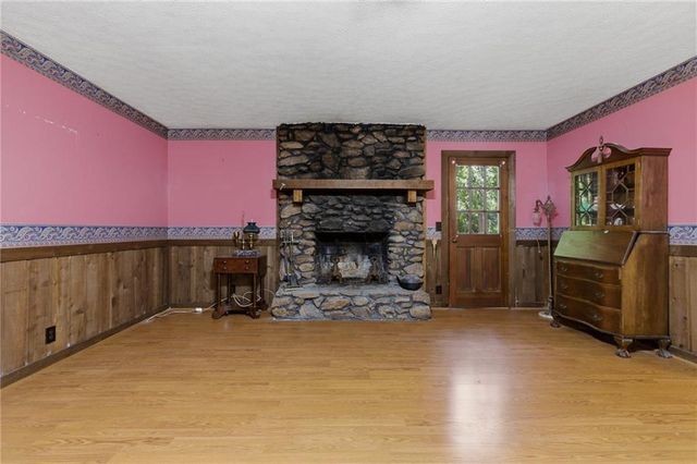 328 Lake Forest Drive, Acworth, GA 30102