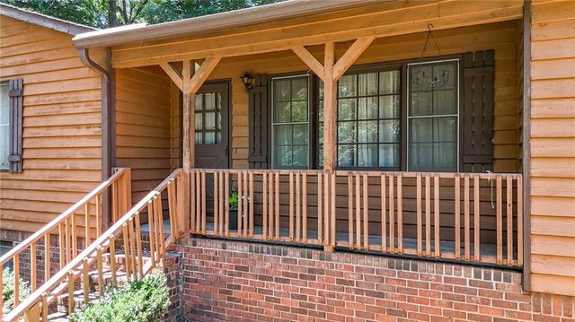 328 Lake Forest Drive, Acworth, GA 30102