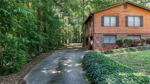 328 Lake Forest Drive, Acworth, GA 30102