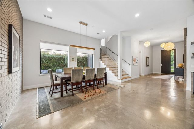 4532 Sunburst Street, Bellaire, TX 77401