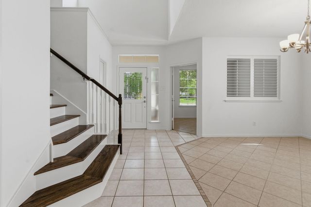 66 Hidden Meadow Drive, The Woodlands, TX 77382