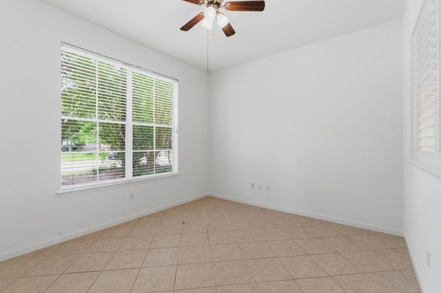 66 Hidden Meadow Drive, The Woodlands, TX 77382