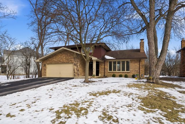 5721 Vial Parkway, La Grange Highlands, IL 60525