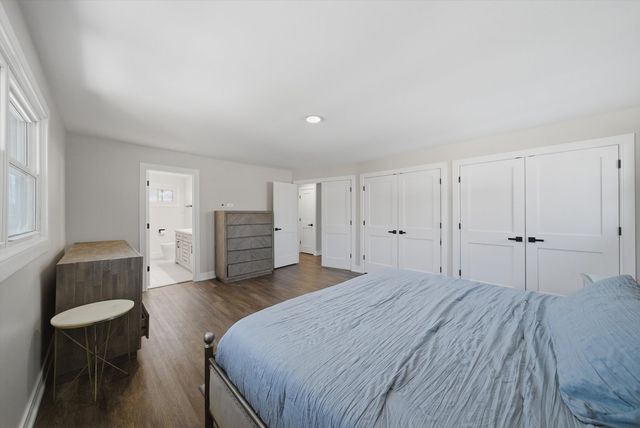 5721 Vial Parkway, La Grange Highlands, IL 60525