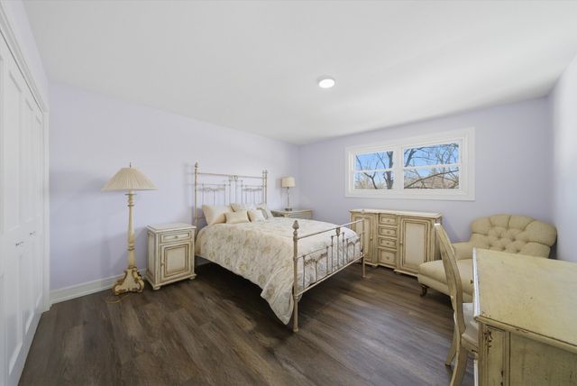 5721 Vial Parkway, La Grange Highlands, IL 60525