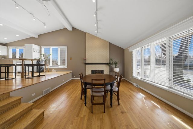 5721 Vial Parkway, La Grange Highlands, IL 60525