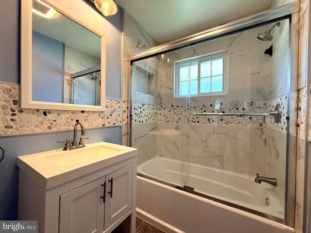 13807 EASTLAND ST, Rockville, MD 20853