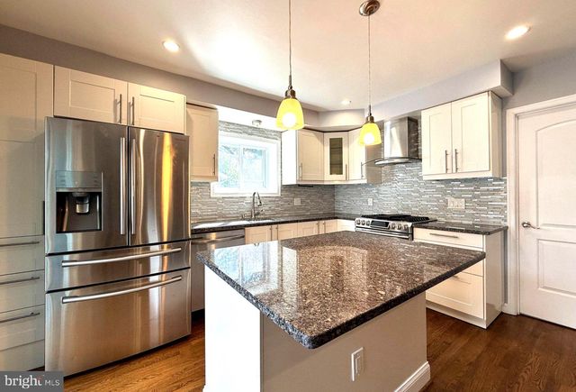 13807 EASTLAND ST, Rockville, MD 20853