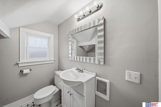 1003 S 34th Street, Lincoln, NE 68510