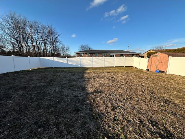 1104 Cherry St, Latrobe, PA 15650