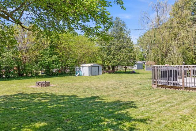 21 Crestwood DRIVE, Elkhart Lake, WI 53020