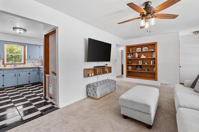 21 Crestwood DRIVE, Elkhart Lake, WI 53020