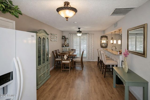 8318 W TURNEY Avenue, Phoenix, AZ 85037