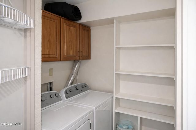 8318 W TURNEY Avenue, Phoenix, AZ 85037