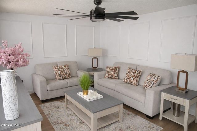 8318 W TURNEY Avenue, Phoenix, AZ 85037