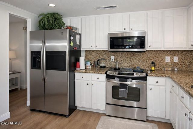 8318 W TURNEY Avenue, Phoenix, AZ 85037