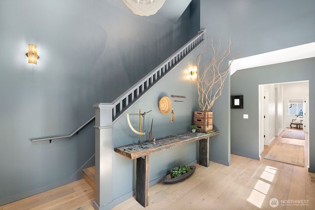 5932 California Avenue SW, Seattle, WA 98136