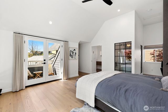 5932 California Avenue SW, Seattle, WA 98136