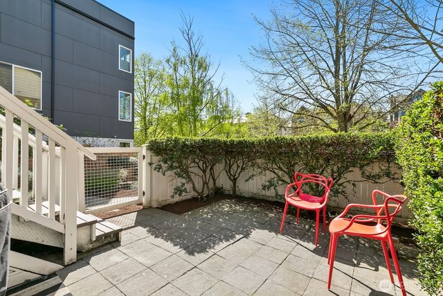 5932 California Avenue SW, Seattle, WA 98136