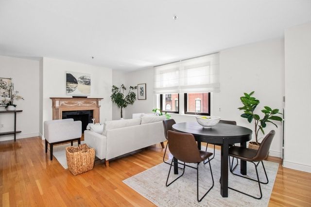 10 Charlesgate E 302, Boston, MA 02215