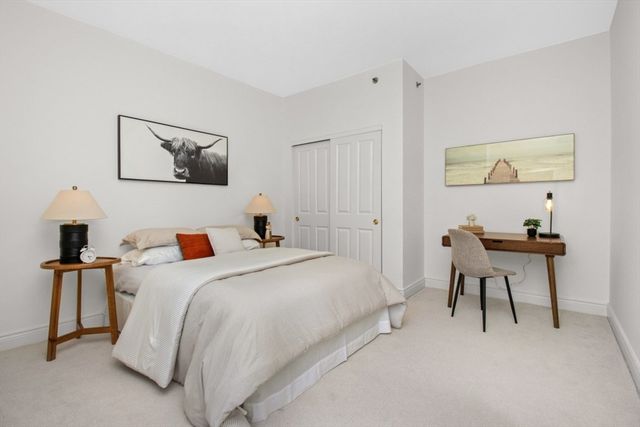 10 Charlesgate E 302, Boston, MA 02215