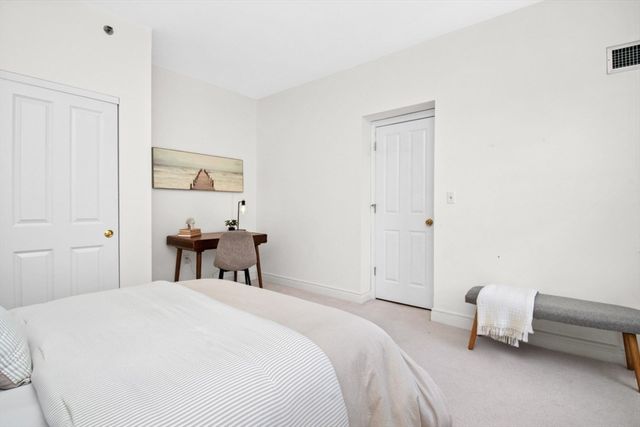 10 Charlesgate E 302, Boston, MA 02215