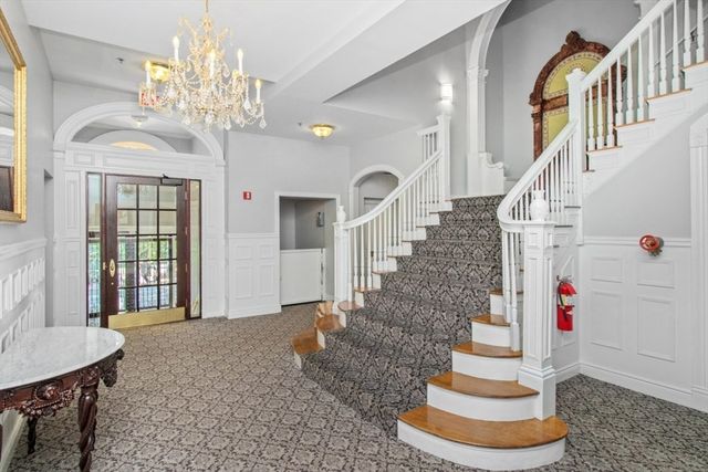 10 Charlesgate E 302, Boston, MA 02215