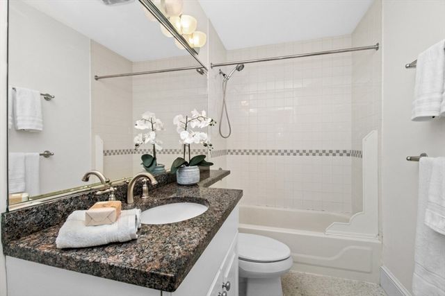 10 Charlesgate E 302, Boston, MA 02215