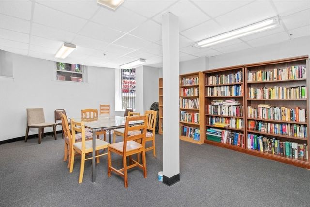 10 Charlesgate E 302, Boston, MA 02215