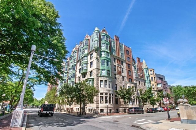 10 Charlesgate E 302, Boston, MA 02215