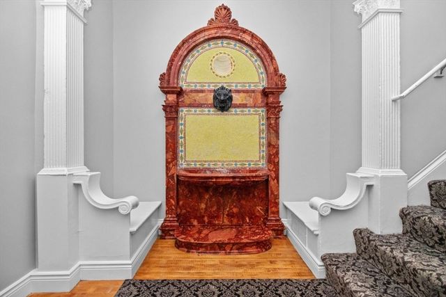 10 Charlesgate E 302, Boston, MA 02215