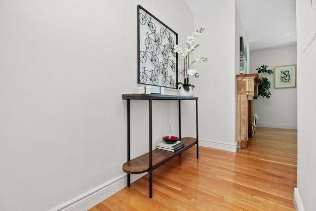 10 Charlesgate E 302, Boston, MA 02215