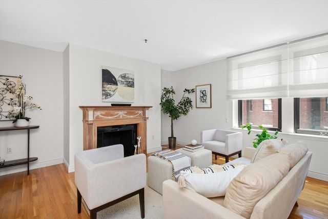 10 Charlesgate E 302, Boston, MA 02215