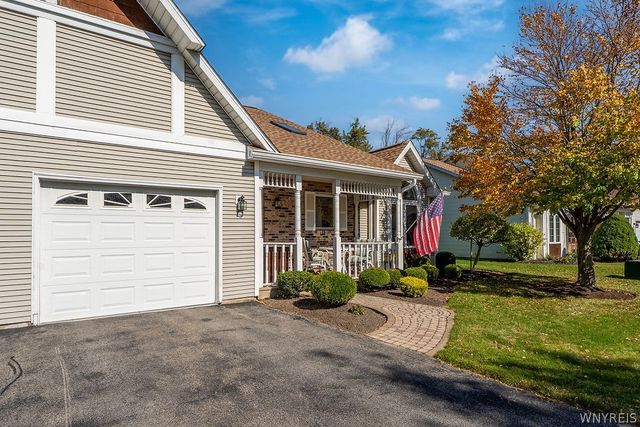 3 Spicebush Lane, Amherst, NY 14221
