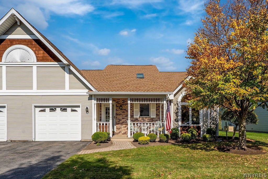 3 Spicebush Lane, Amherst, NY 14221