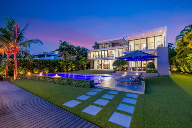 1529 Middle River Drive, Fort Lauderdale, FL 33304