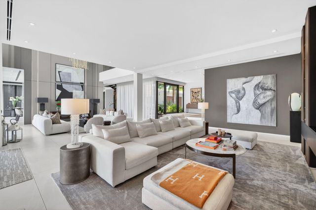 1529 Middle River Drive, Fort Lauderdale, FL 33304