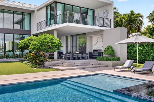 1529 Middle River Drive, Fort Lauderdale, FL 33304