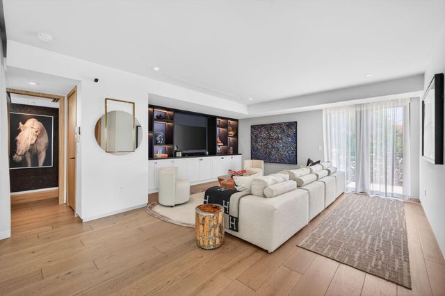1529 Middle River Drive, Fort Lauderdale, FL 33304
